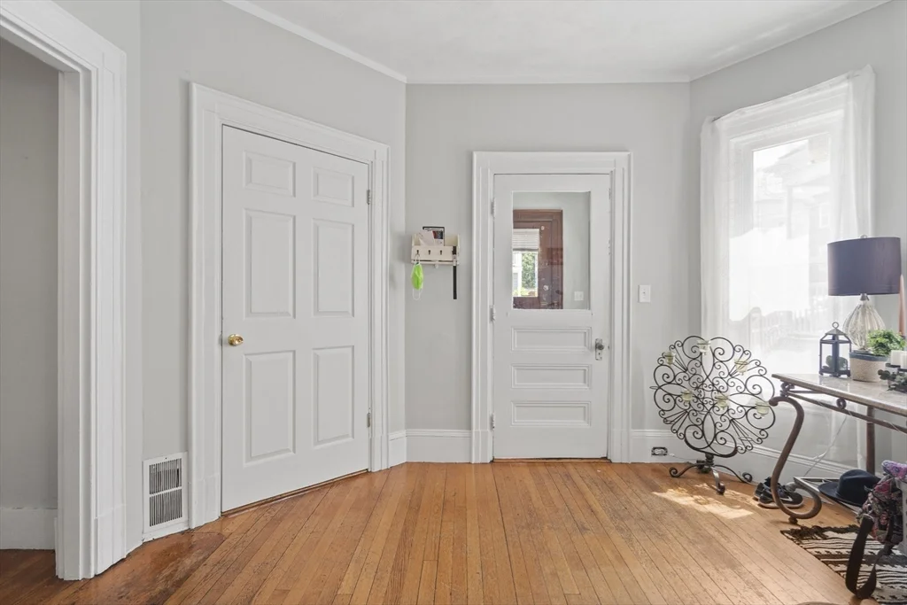 4 bed, 2 bath apartment for rent at 106 Belmont St Unit 106, Spring Hill — photo 9 of 15