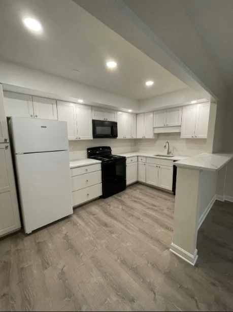 1 bed, 1 bath apartment for rent at 106 Broad St Unit 2-4, Weymouth — photo 1 of 13