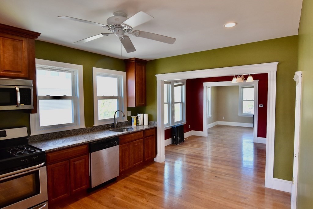 3 bed, 2 bath apartment for rent at 106 Brook St Unit 2, Wollaston — photo 4 of 22