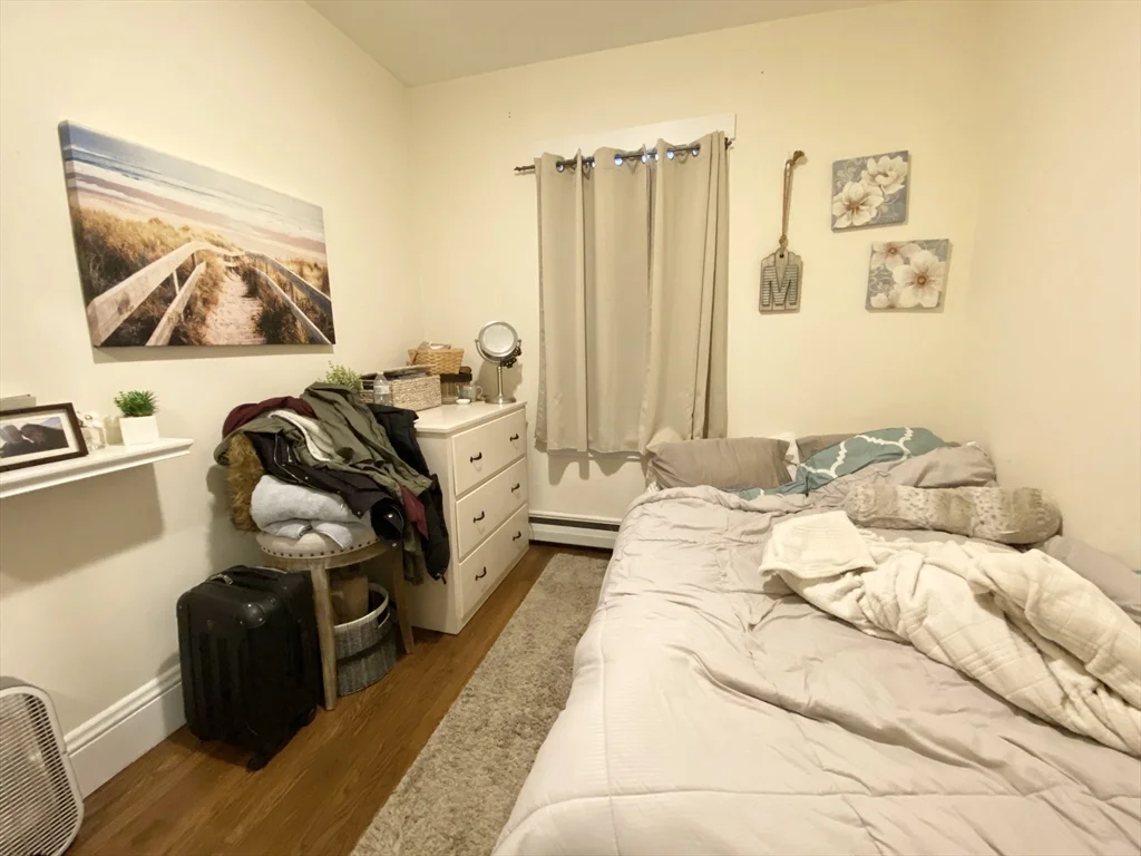 3 bed, 1 bath apartment for rent at 106 Buttonwood Unit 2, Dorchester — photo 8 of 15