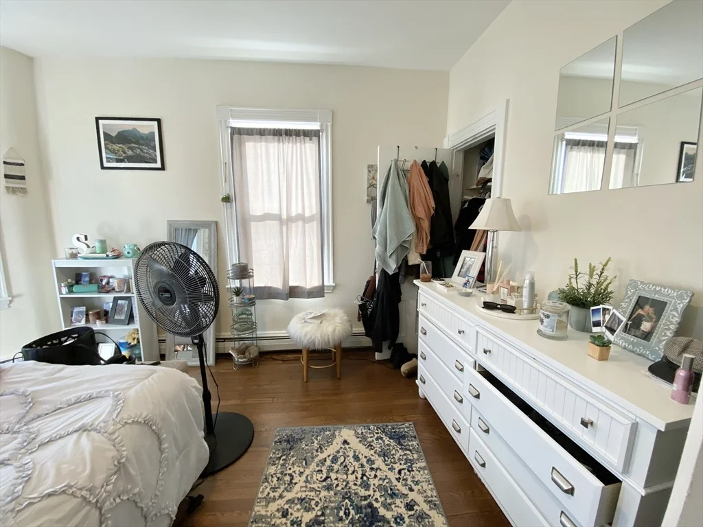 3 bed, 1 bath apartment for rent at 106 Buttonwood Unit 2, Dorchester — photo 12 of 15