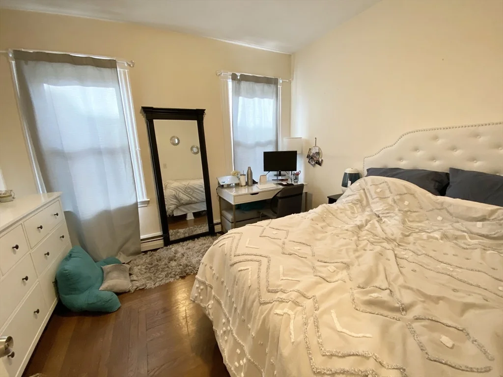 3 bed, 1 bath apartment for rent at 106 Buttonwood Unit 2, Dorchester — photo 6 of 15