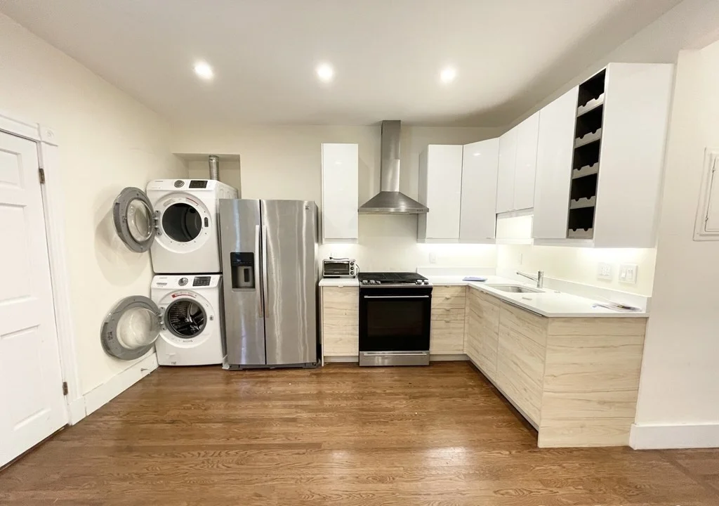 3 bed, 1 bath apartment for rent at 106 Buttonwood Unit 3, Boston — photo 1 of 9