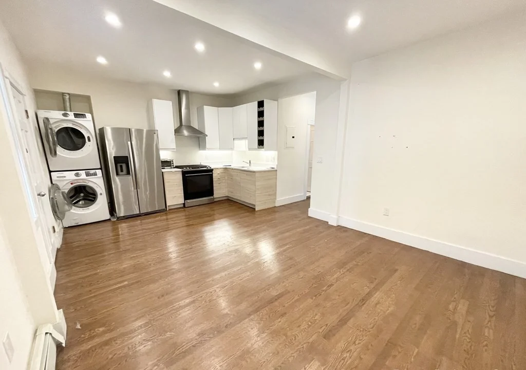 3 bed, 1 bath apartment for rent at 106 Buttonwood Unit 3, Boston — photo 2 of 9