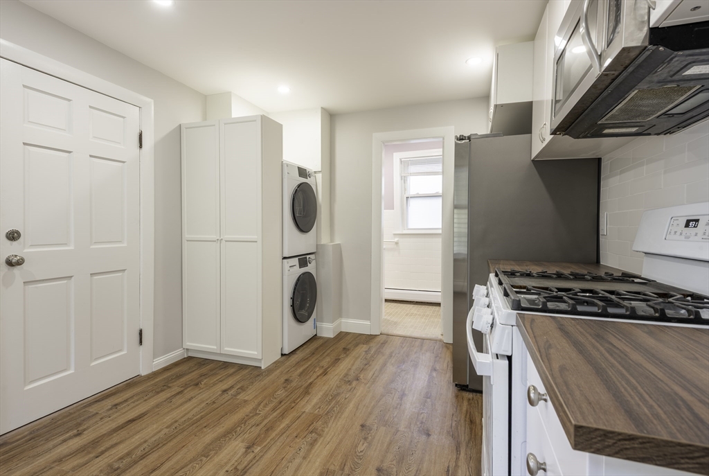 2 bed, 1 bath apartment for rent at 106 Byron St Unit 1, East Boston — photo 8 of 29