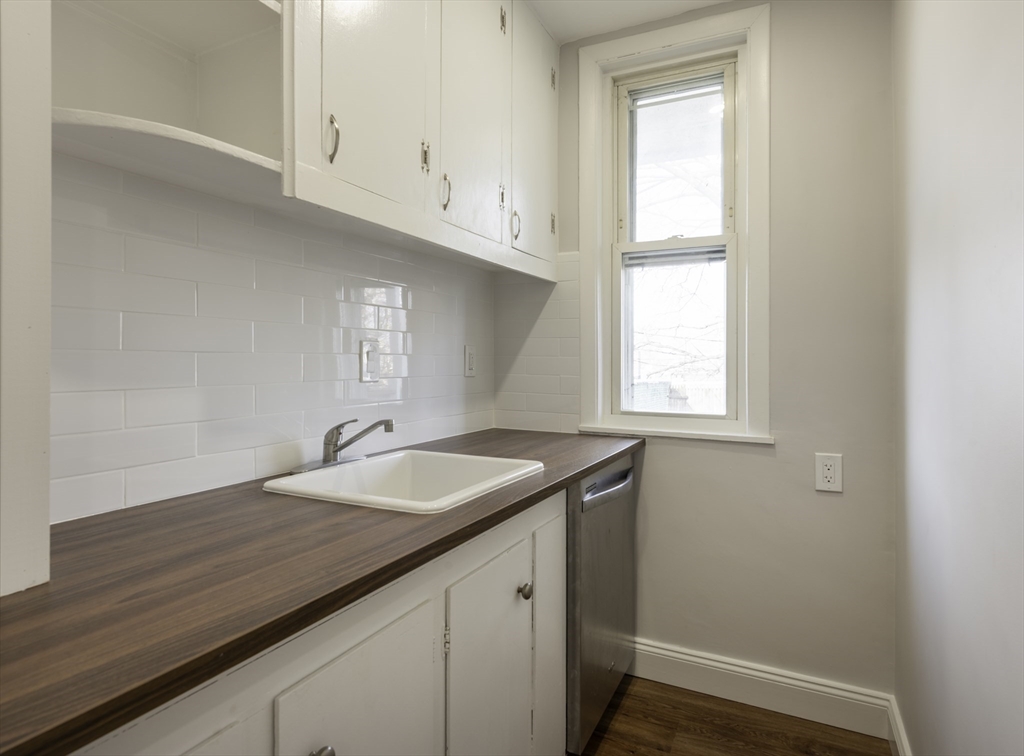 2 bed, 1 bath apartment for rent at 106 Byron St Unit 1, East Boston — photo 9 of 29
