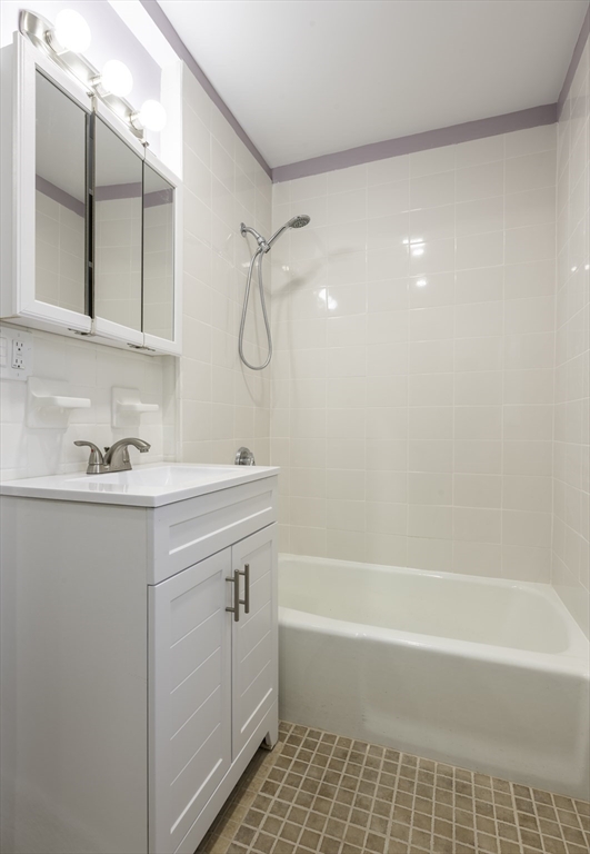 2 bed, 1 bath apartment for rent at 106 Byron St Unit 1, East Boston — photo 22 of 29