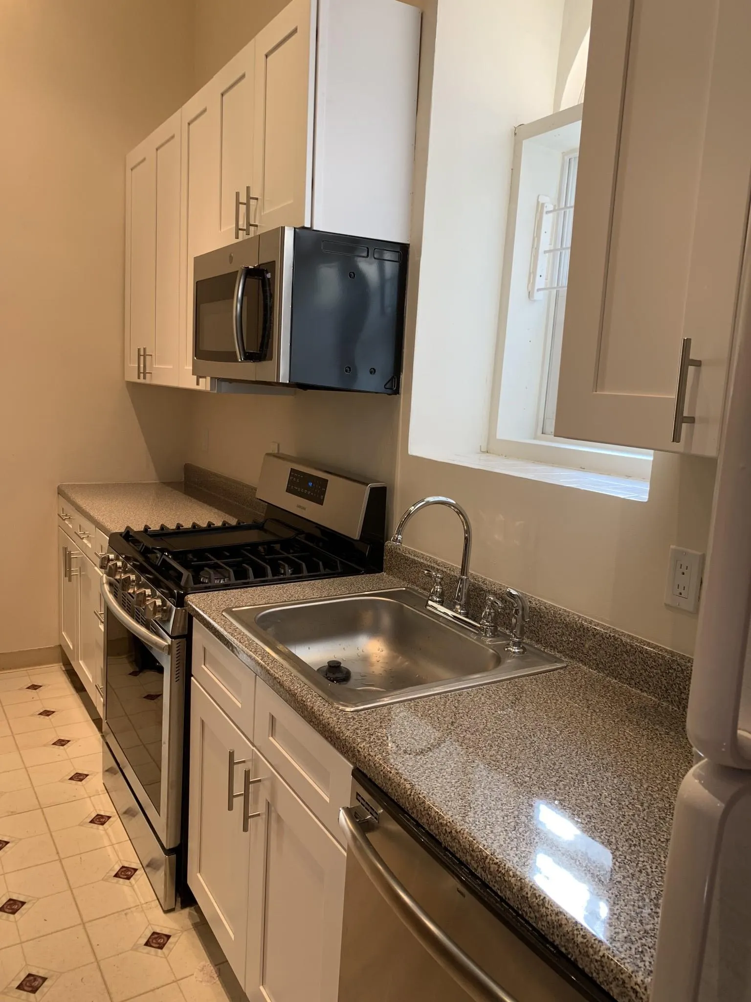 2 bed, 1 bath apartment for rent at 106 Central St Unit 0, Powder House Square — photo 2 of 13