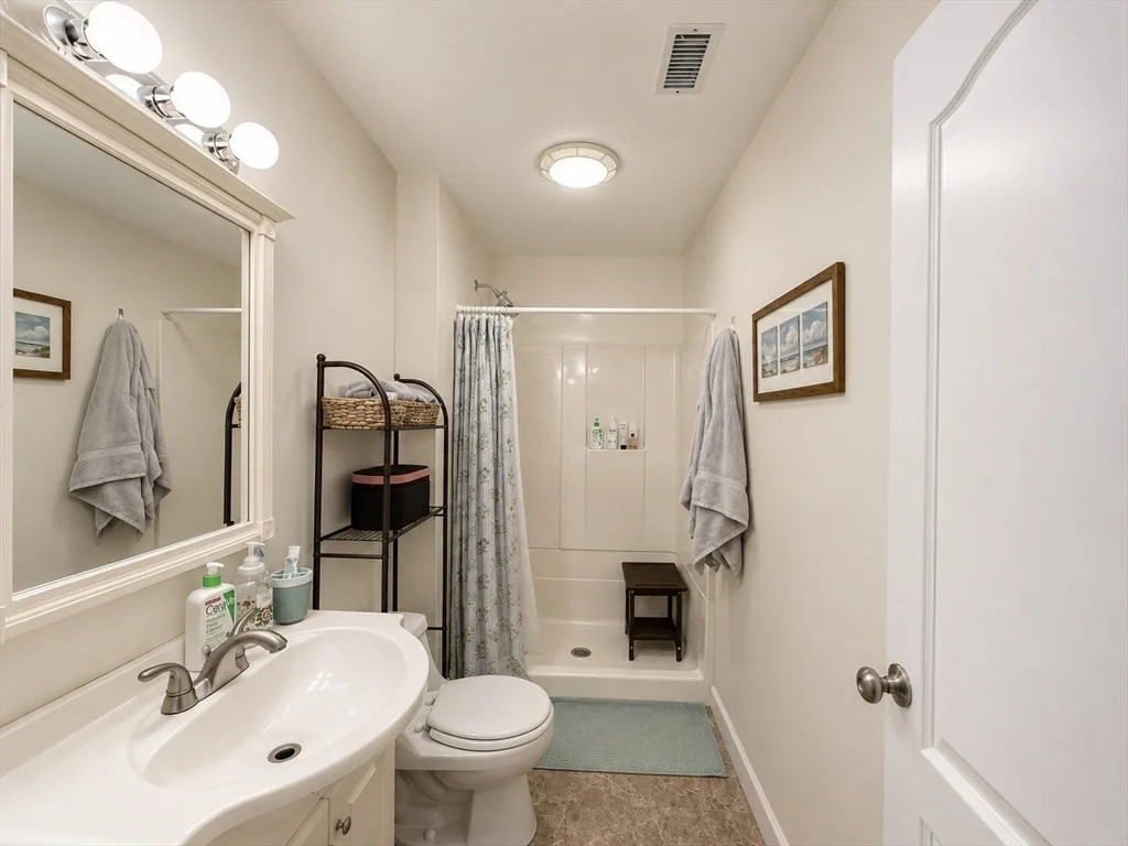 3 bed, 2 bath apartment for rent at 106 Chester St Unit 2, Allston — photo 7 of 9