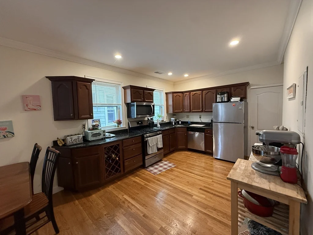 3 bed, 2 bath apartment for rent at 106 Chester St Unit 2, Allston — photo 3 of 9