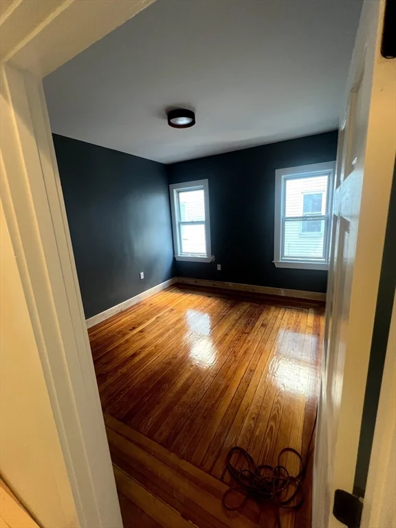 4 bed, 1 bath apartment for rent at 106 Draper St Unit 2, Dorchester — photo 6 of 11