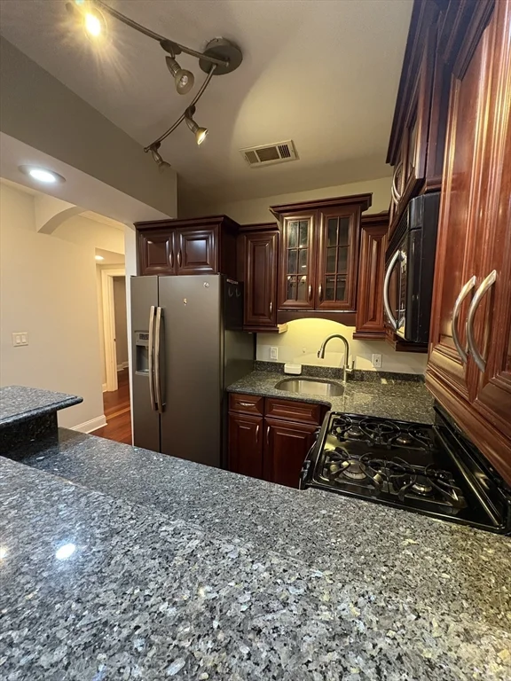 2 bed, 1 bath apartment for rent at 106 East Brookline St Unit 1, South End — photo 6 of 36