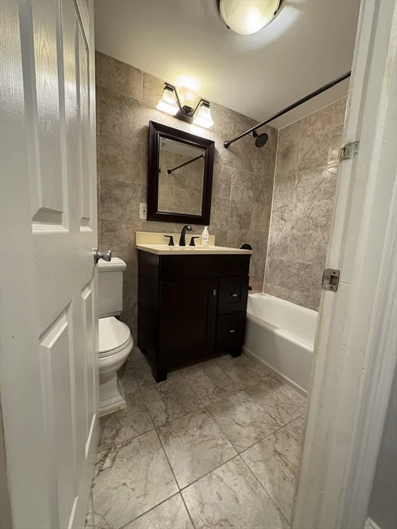 2 bed, 1 bath apartment for rent at 106 East Brookline St Unit 1, South End — photo 26 of 36