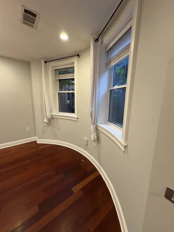 2 bed, 1 bath apartment for rent at 106 East Brookline St Unit 1, South End — photo 8 of 36