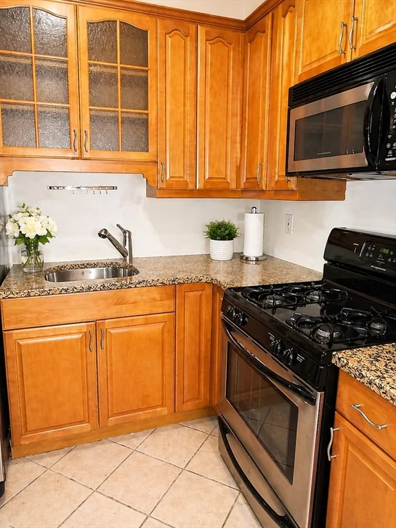 1 bed, 1 bath apartment for rent at 106 E Brookline St Unit 2, South End — photo 5 of 8