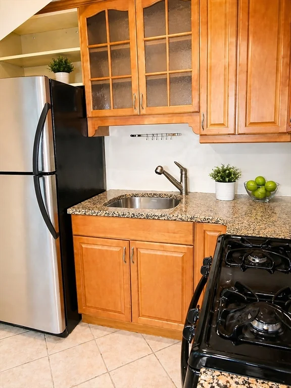 1 bed, 1 bath apartment for rent at 106 E Brookline St Unit 2, South End — photo 4 of 8