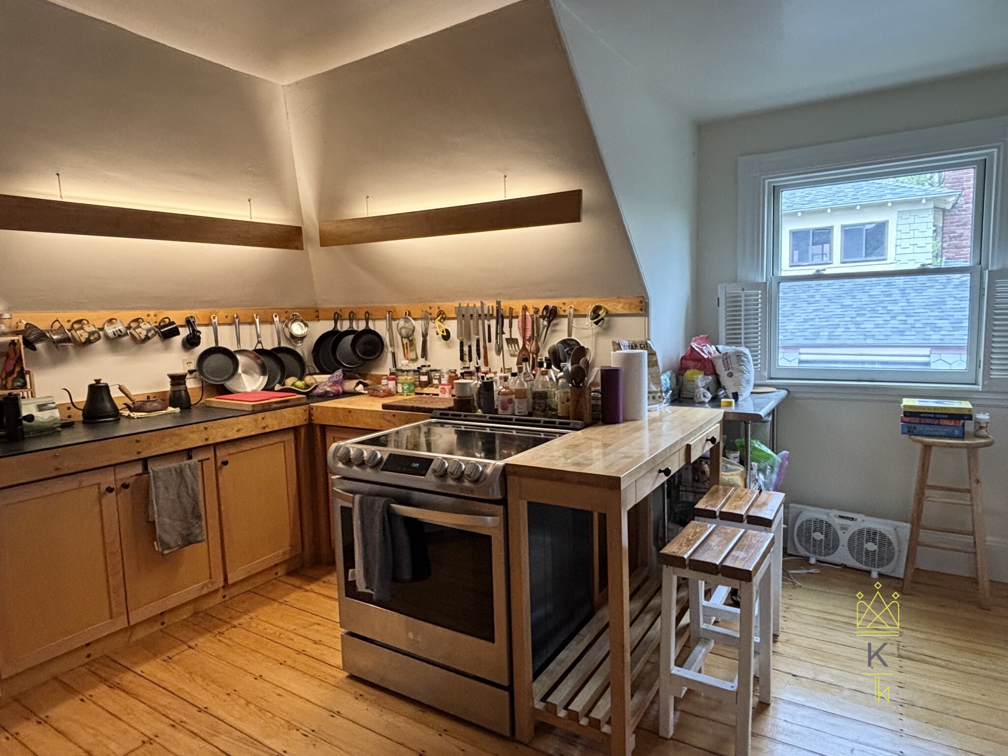 2 bed, 1 bath apartment for rent at 106 Francis St Unit 1, Coolidge Corner — photo 8 of 22