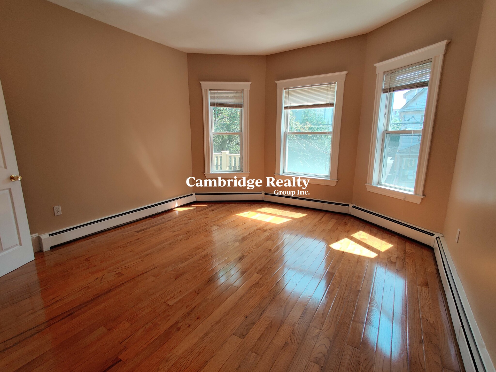 3 bed, 1 bath apartment for rent at 106 Glenwood Rd Unit 2T, Winter Hill — photo 4 of 16