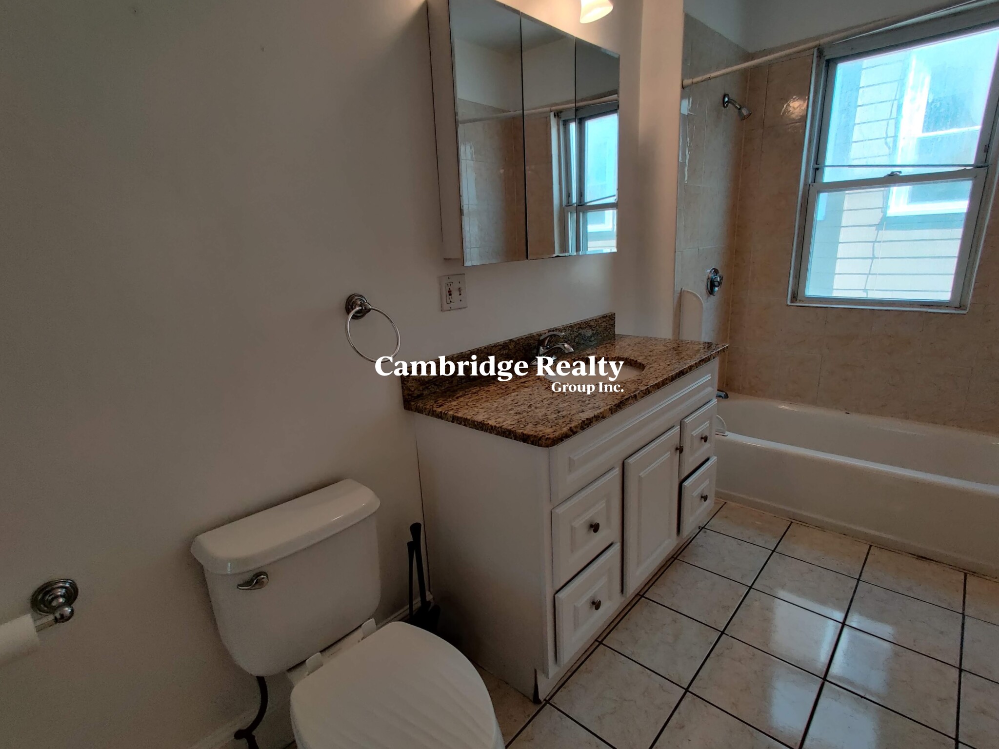 3 bed, 1 bath apartment for rent at 106 Glenwood Rd Unit 2T, Winter Hill — photo 7 of 16