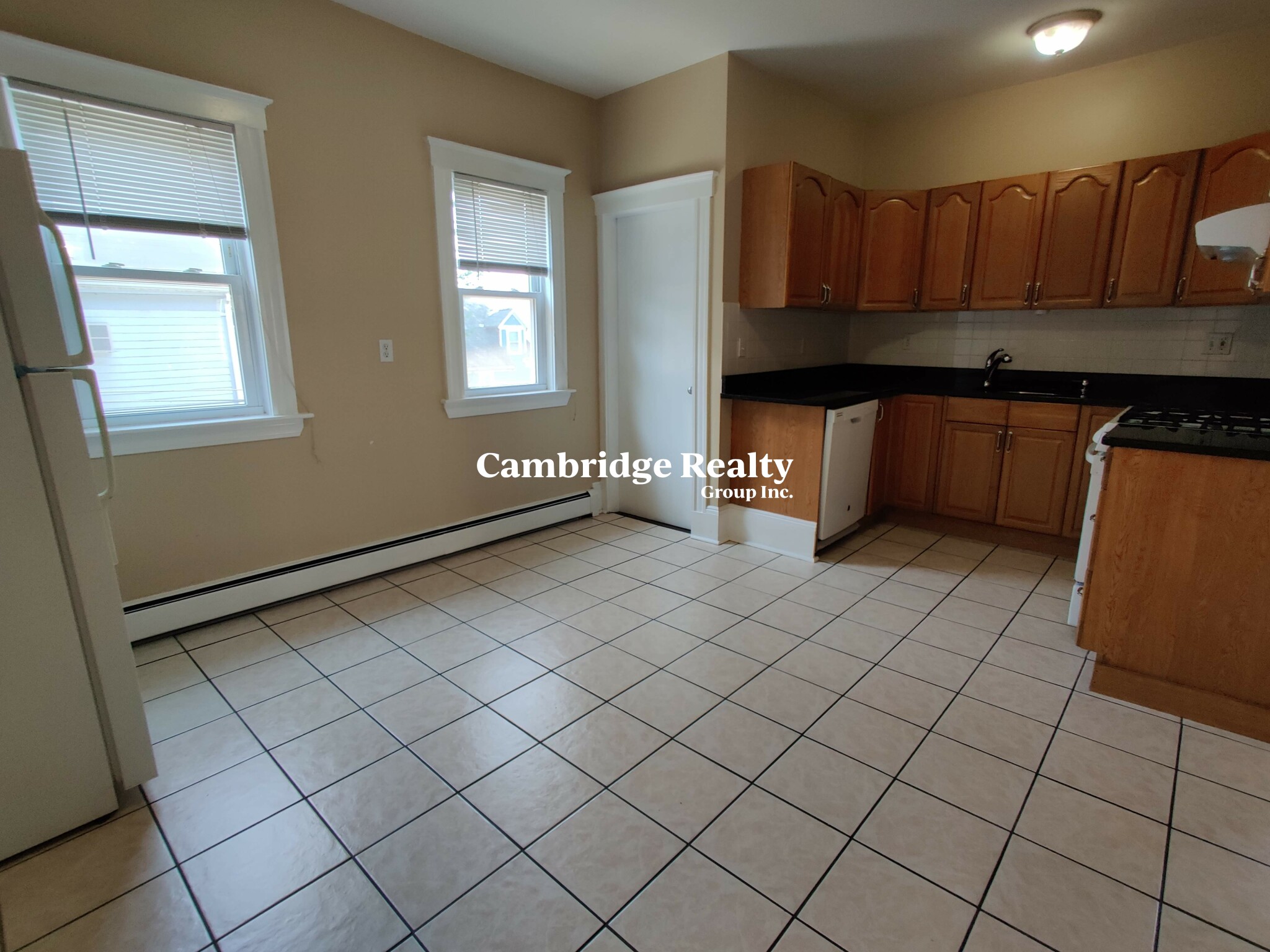 3 bed, 1 bath apartment for rent at 106 Glenwood Rd Unit 2T, Winter Hill