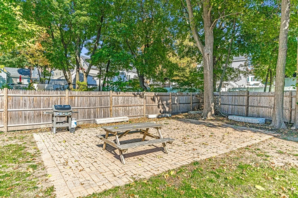 3 bed, 3 bath apartment for rent at 106 Green St Unit 106, Reading — photo 25 of 26