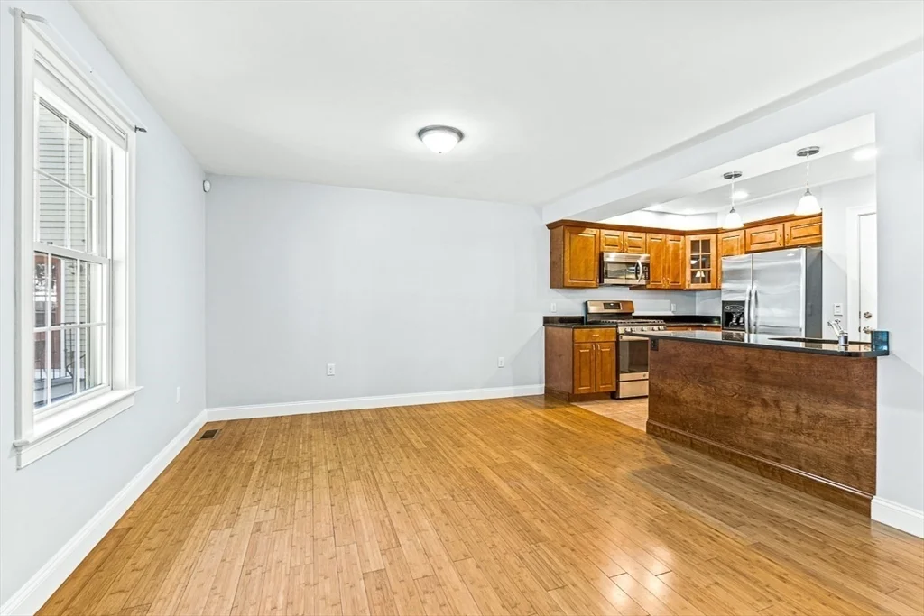 3 bed, 3 bath apartment for rent at 106 Green St Unit 106, Reading — photo 1 of 26
