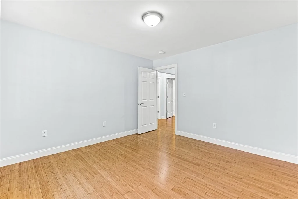 3 bed, 3 bath apartment for rent at 106 Green St Unit 106, Reading — photo 8 of 26