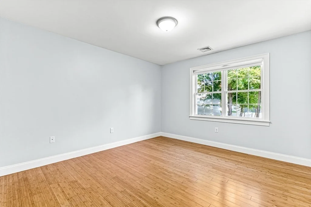 3 bed, 3 bath apartment for rent at 106 Green St Unit 106, Reading — photo 7 of 26