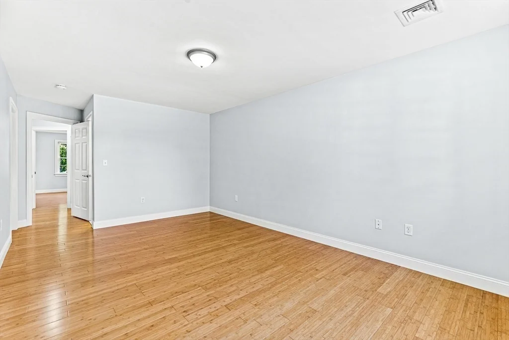 3 bed, 3 bath apartment for rent at 106 Green St Unit 106, Reading — photo 9 of 26