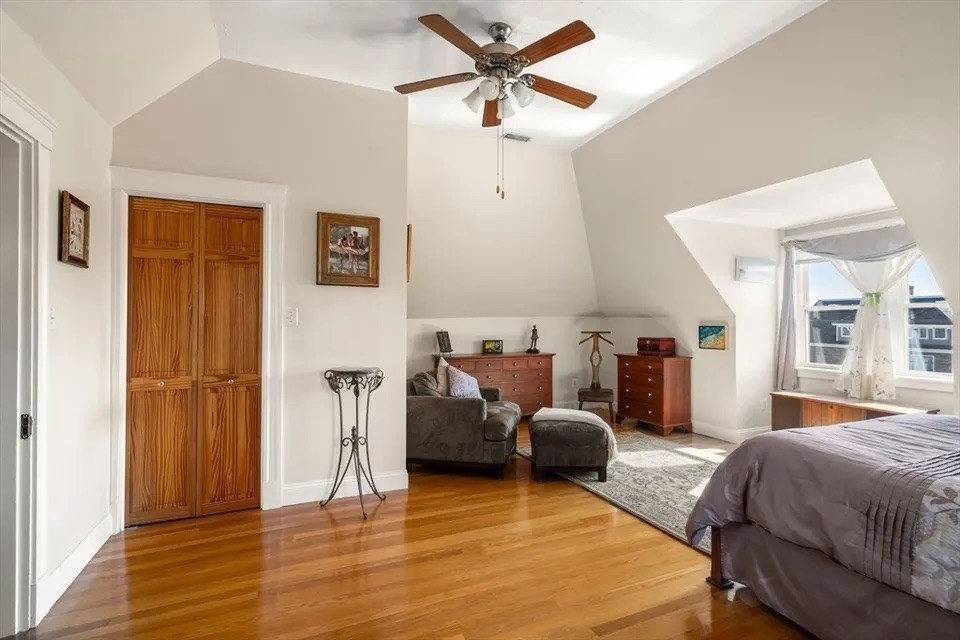 4 bed, 2 bath apartment for rent at 106 Grovers Ave Unit 2, Winthrop — photo 11 of 26