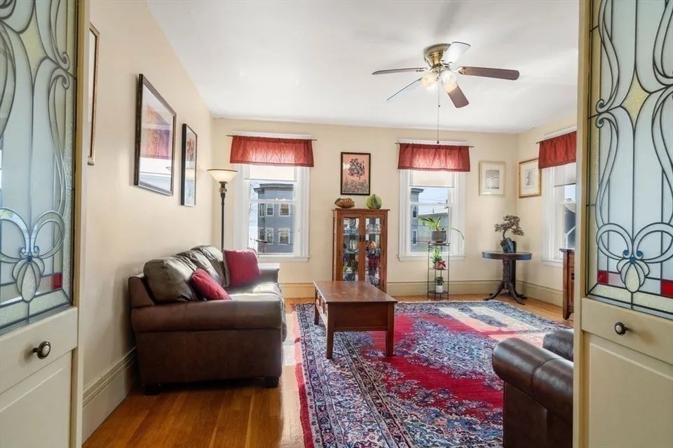 4 bed, 2 bath apartment for rent at 106 Grovers Ave Unit 2, Winthrop — photo 8 of 26