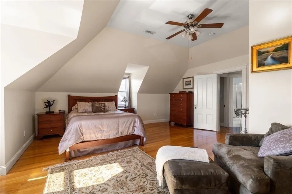 4 bed, 2 bath apartment for rent at 106 Grovers Ave Unit 2, Winthrop — photo 13 of 26