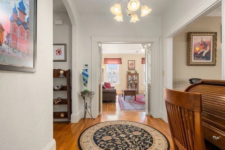 4 bed, 2 bath apartment for rent at 106 Grovers Ave Unit 2, Winthrop — photo 12 of 26