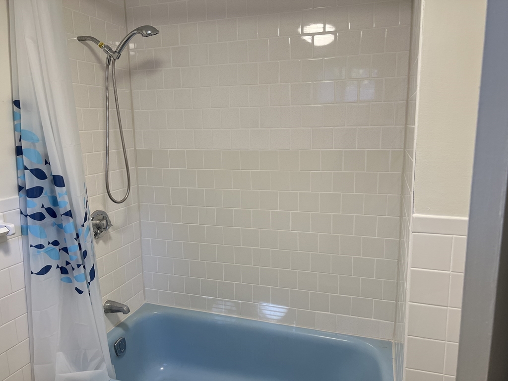 4 bed, 2 bath apartment for rent at 106 Grovers Ave Unit 2, Winthrop — photo 21 of 26