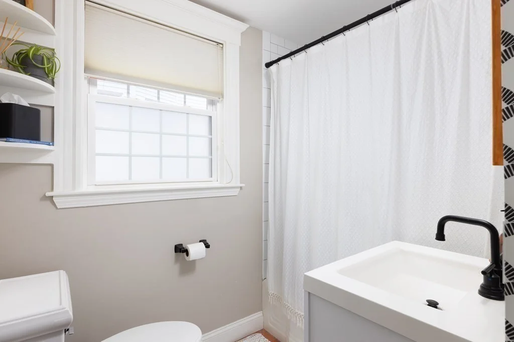 2 bed, 1 bath apartment for rent at 106 Hancock Unit 2, Boston — photo 8 of 13