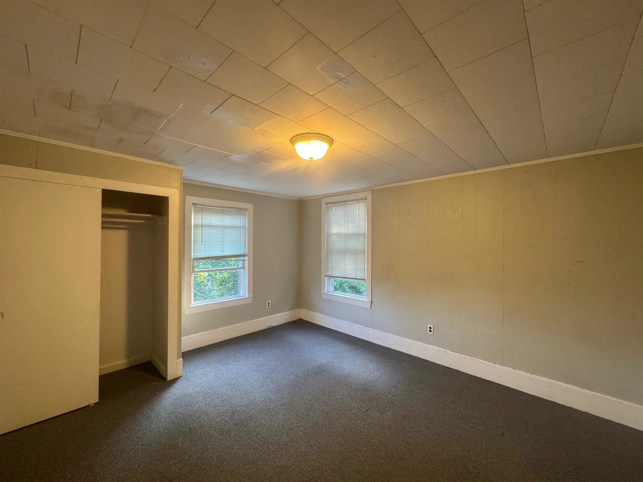 3 bed, 1 bath apartment for rent at 106 Highland Ave Unit 2, Winter Hill — photo 15 of 19