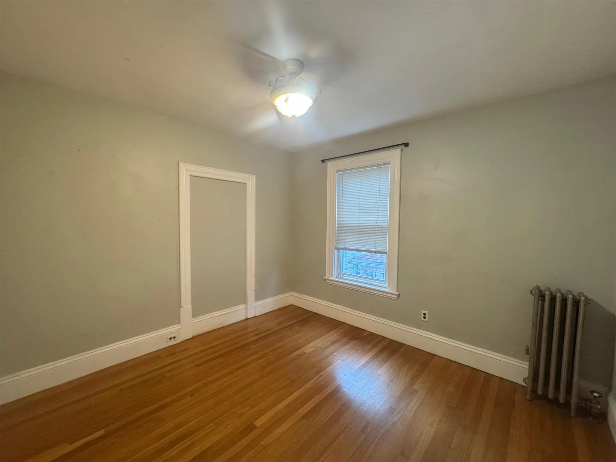 3 bed, 1 bath apartment for rent at 106 Highland Ave Unit 2, Winter Hill — photo 8 of 19