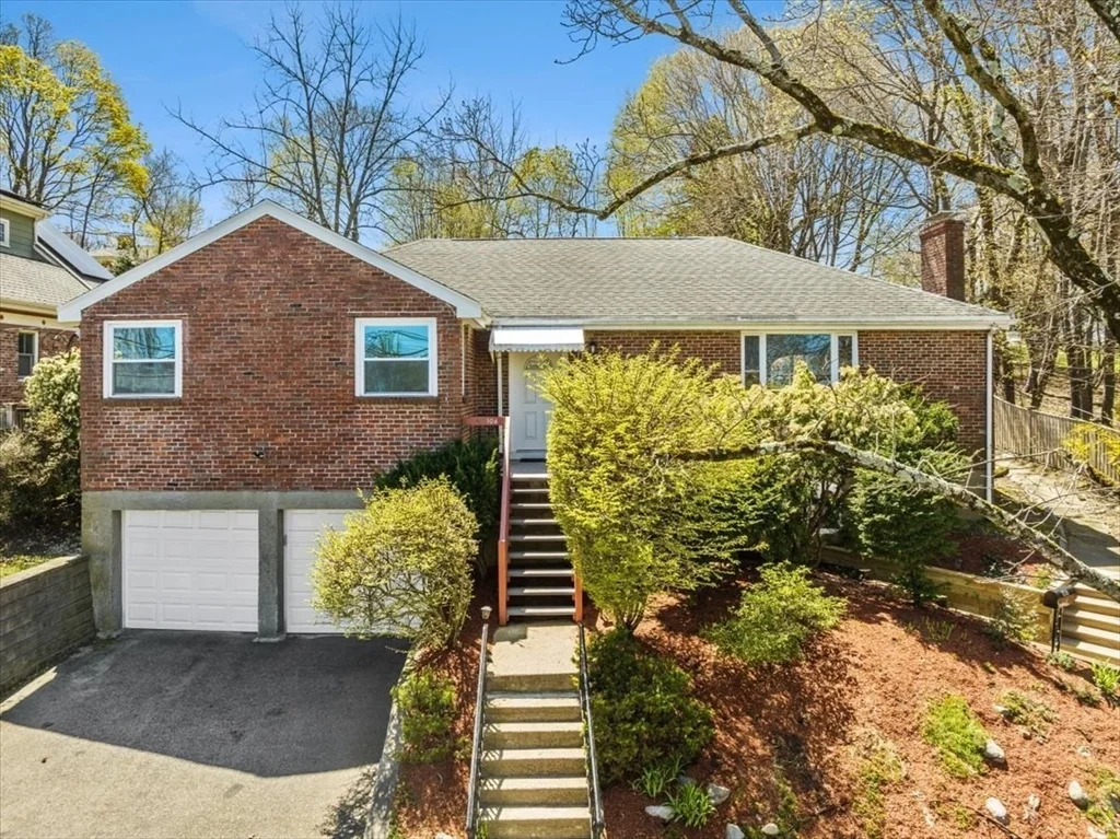 3 bed, 2 bath apartment for rent at 106 Jordan Rd Unit 1, Corey Hill — photo 1 of 20