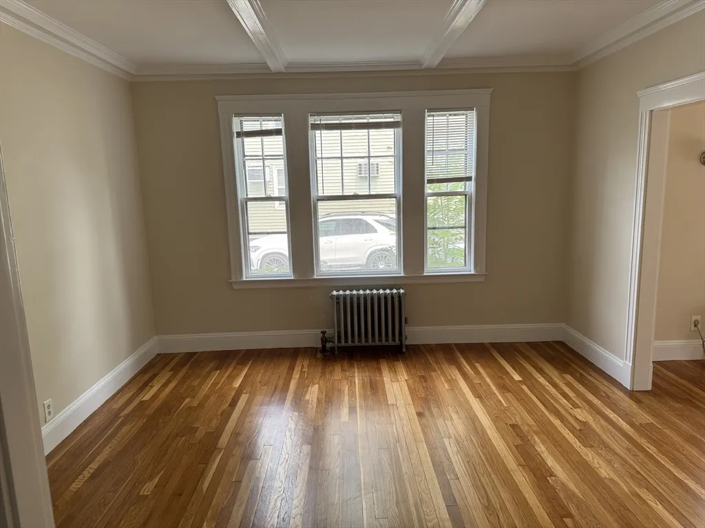 1 bed, 1 bath apartment for rent at 106 Kenoza Ave Unit 1, Winnekenni Park — photo 8 of 12