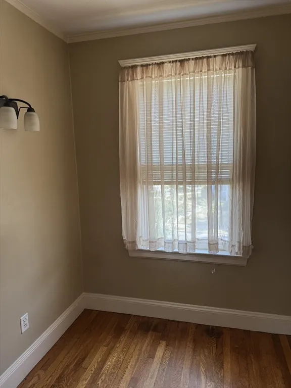 1 bed, 1 bath apartment for rent at 106 Kenoza Ave Unit 5, Winnekenni Park — photo 7 of 11