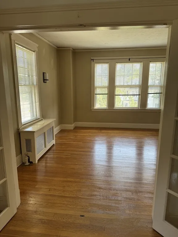 1 bed, 1 bath apartment for rent at 106 Kenoza Ave Unit 5, Winnekenni Park — photo 2 of 11