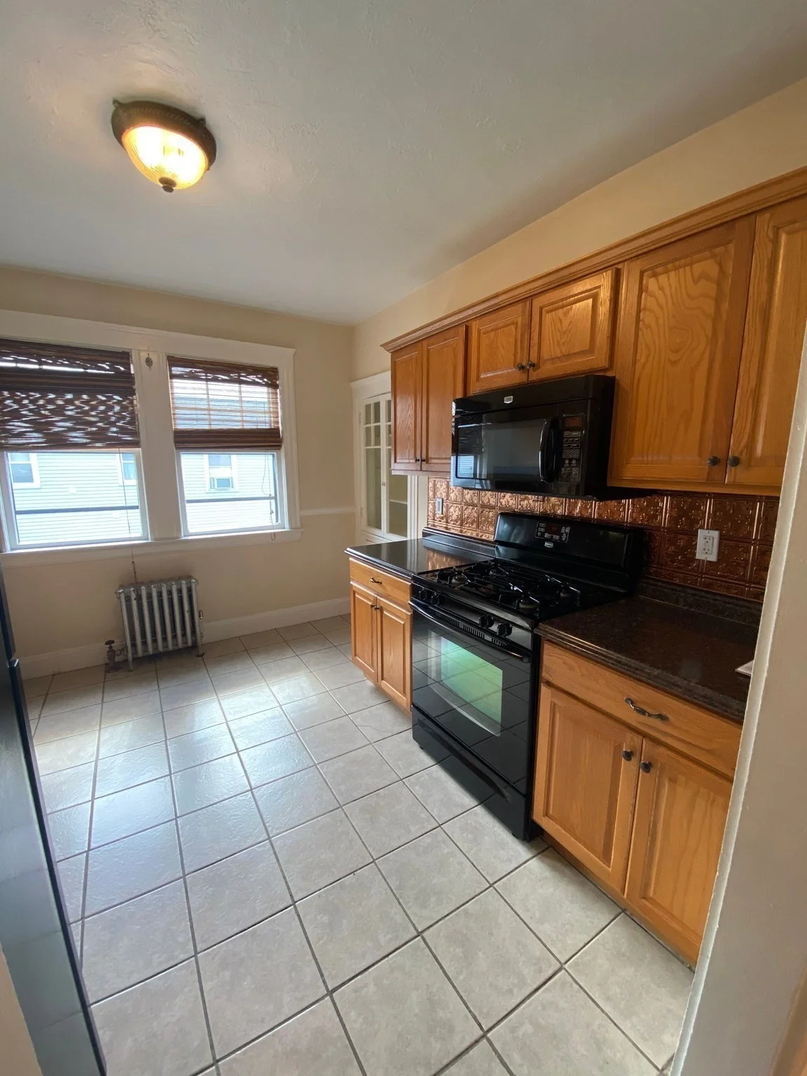 2 bed, 1 bath apartment for rent at 106 Kenoza Ave Unit 6, Haverhill — photo 11 of 20