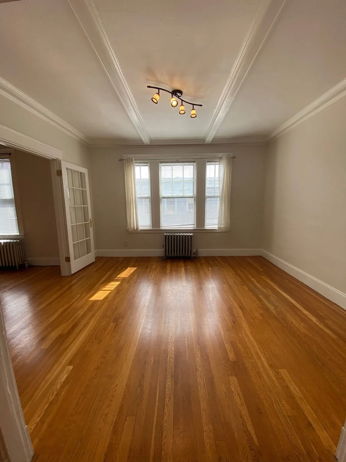 2 bed, 1 bath apartment for rent at 106 Kenoza Ave Unit 6, Haverhill — photo 3 of 20
