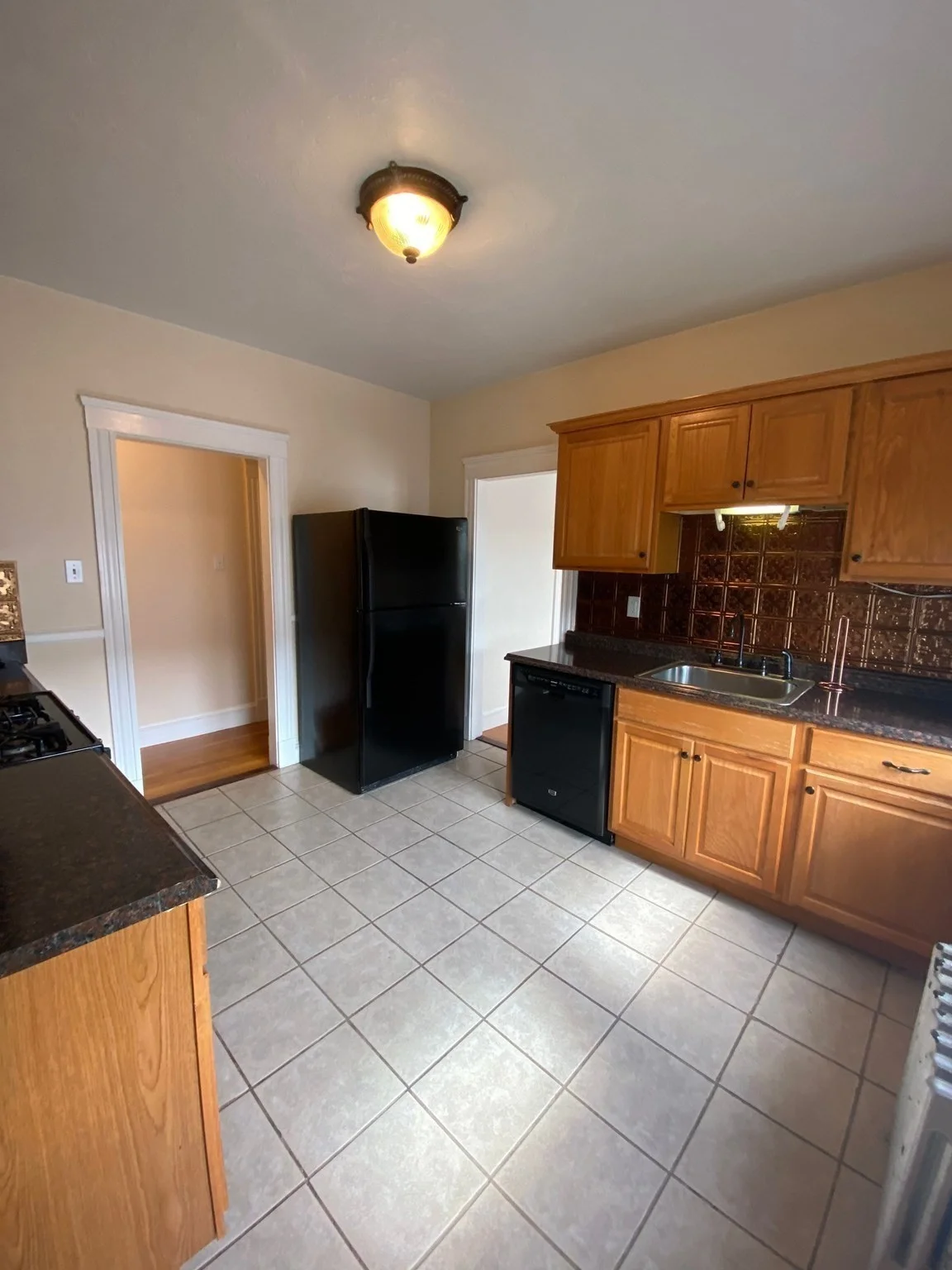 2 bed, 1 bath apartment for rent at 106 Kenoza Ave Unit 6, Haverhill — photo 10 of 20
