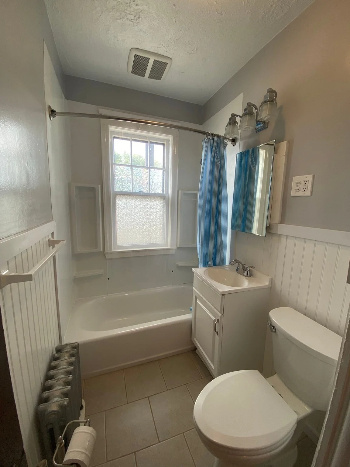 2 bed, 1 bath apartment for rent at 106 Kenoza Ave Unit 6, Haverhill — photo 18 of 20