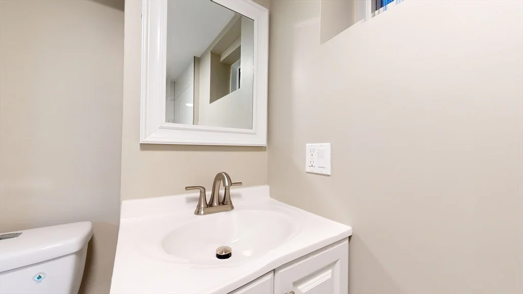 Studio bed, 1 bath apartment for rent at 106 Laurel Unit 0, Malden — photo 5 of 13