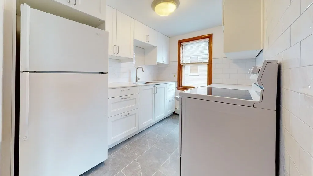 1 bed, 1 bath apartment for rent at 106 Laurel Unit 2, Malden — photo 2 of 12
