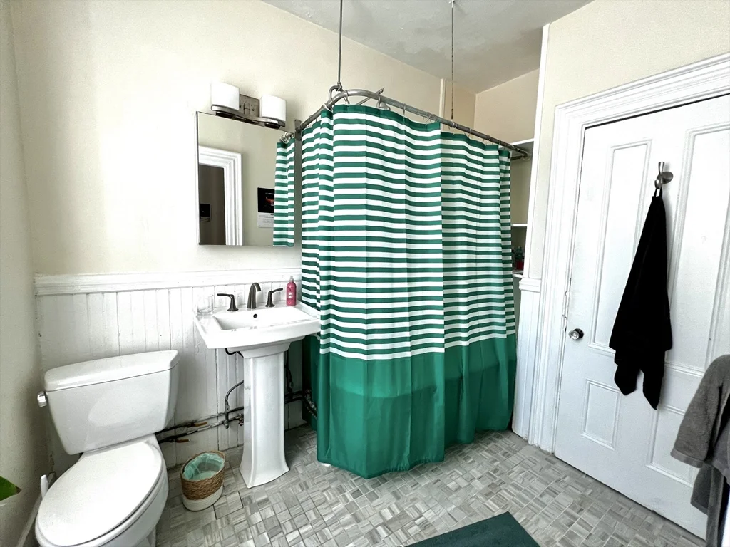 1 bed, 1 bath apartment for rent at 106 Magazine St Unit 2, Cambridgeport — photo 7 of 8