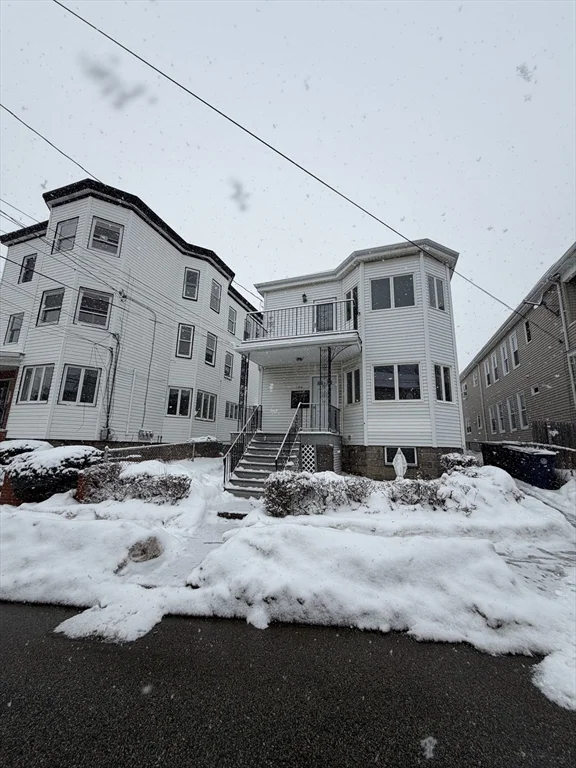 1 bed, 1 bath apartment for rent at 106 Malden St Unit 2nd Fl Rear, Everett — photo 3 of 17
