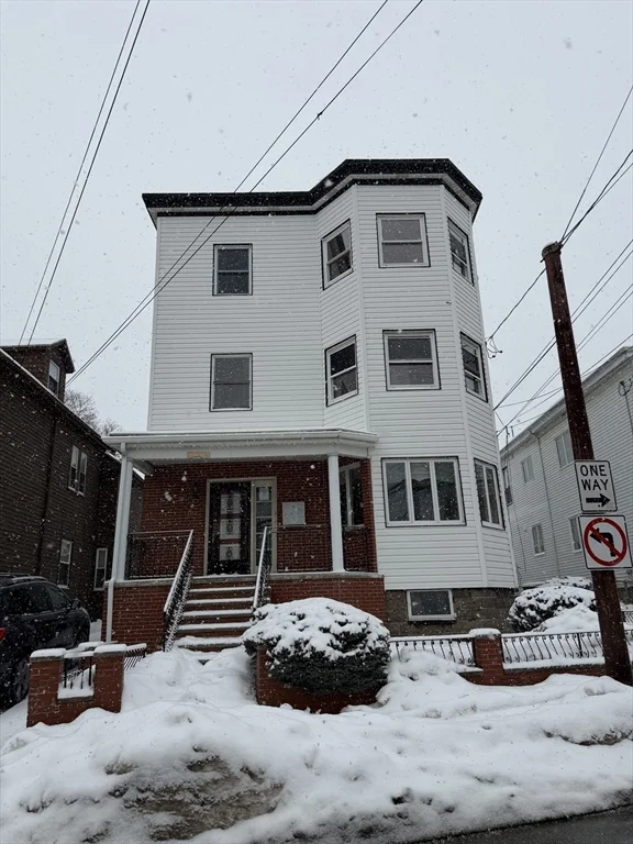 1 bed, 1 bath apartment for rent at 106 Malden St Unit 2nd Fl Rear, Everett — photo 1 of 17
